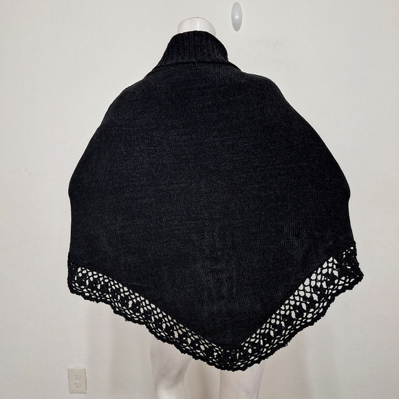 Newport News Black Super Soft Turtleneck Bohemian Crochet Hem Sweater Poncho O/S - Picture 8 of 13